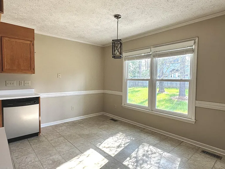 5613 Kingstree Dr — Photo 7