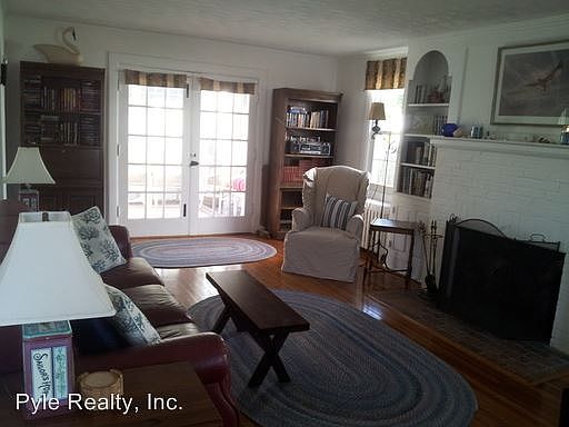 3rd image of 108 45th St