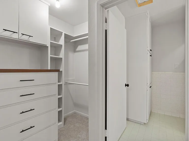 365 Piney Point Rd — Photo 18