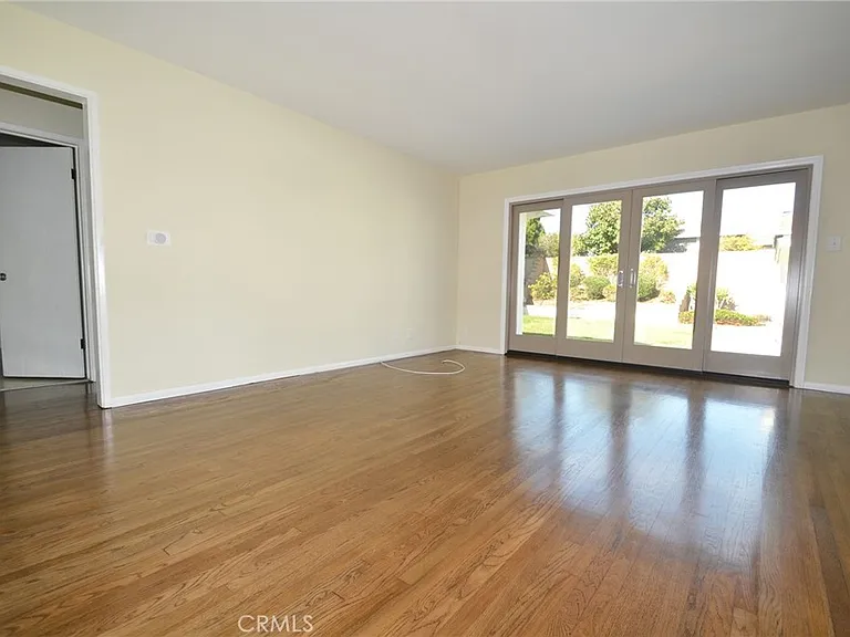 21510 Ellinwood Dr — Photo 4