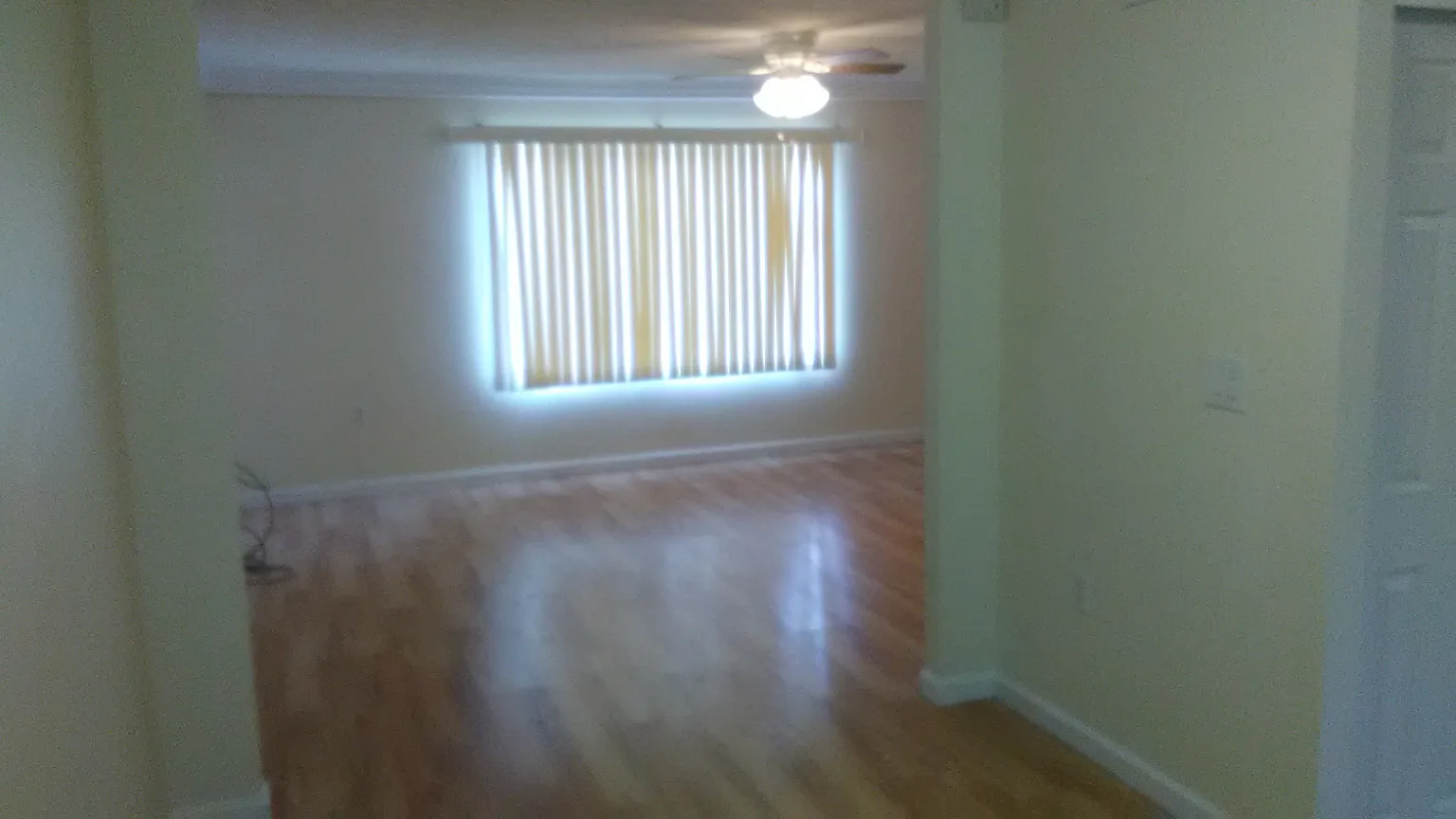 2017 Mercer Ave photo 1