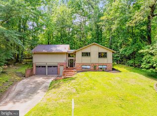 2404 Sugarberry Ct, Reston, VA 20191