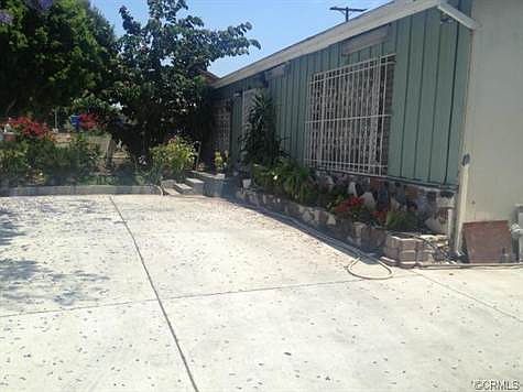 3rd image of 1132 E 91st St