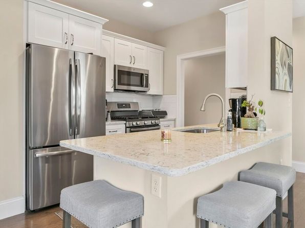 443 Essex St Unit 204