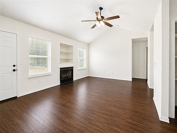 4th image of 117 Samantha Ct