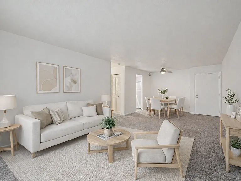 Somerford Square Apartments — Photo 1