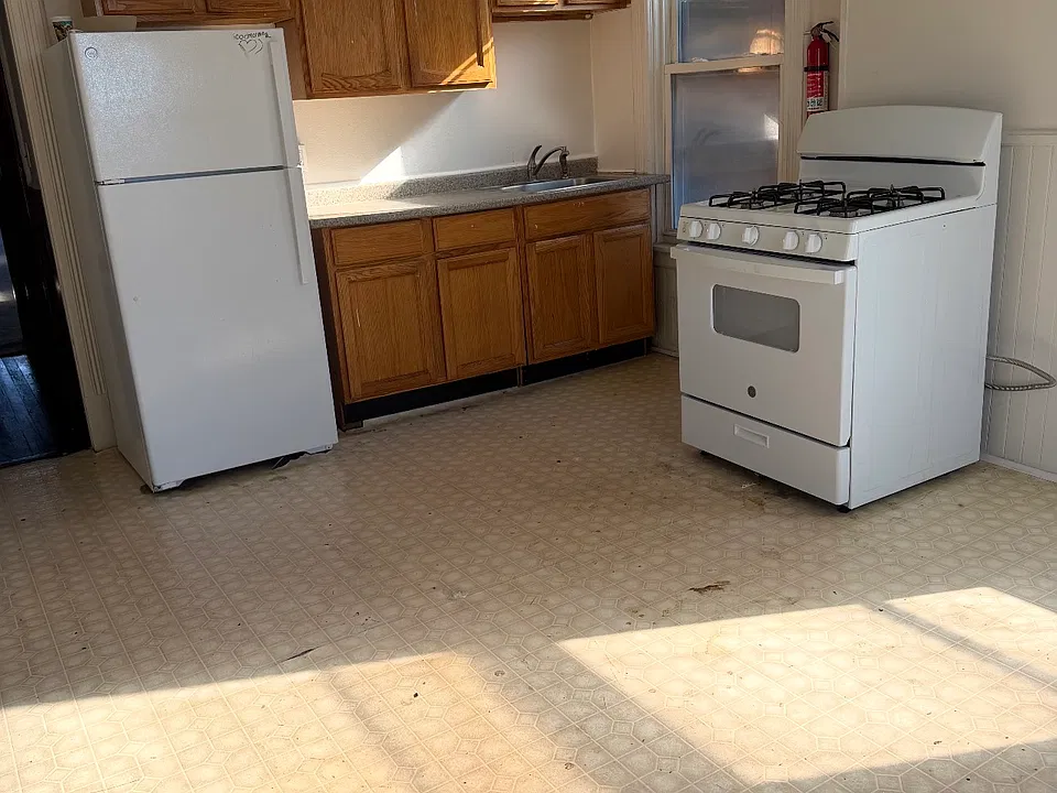 1305 Broadway #2
