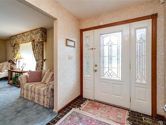 5th image of 6833 Swissway Dr