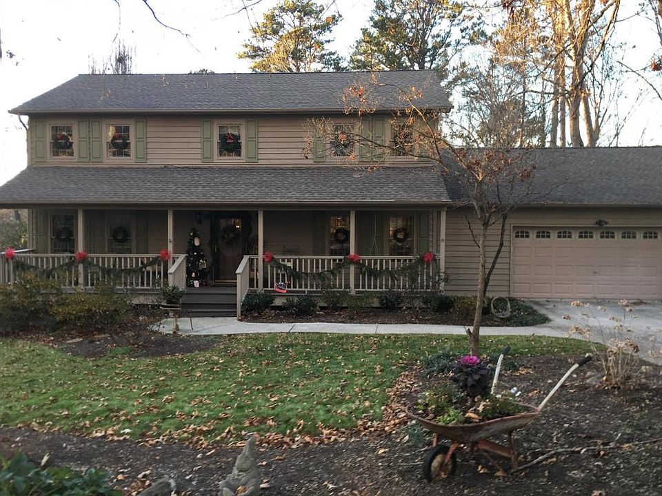 1st image of 225 Woodland Trace Dr