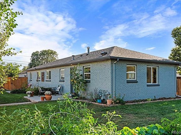 2nd image of 5194 E 33rd Avenue