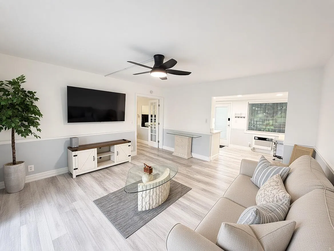 1 bed, 1.0 bath, 621 sqft, $2,200 — Photo 2
