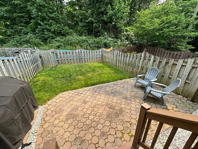 103 Staunton Ct — Photo 44