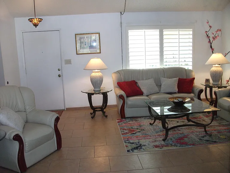 49225 Eisenhower Dr #49225 — Photo 7
