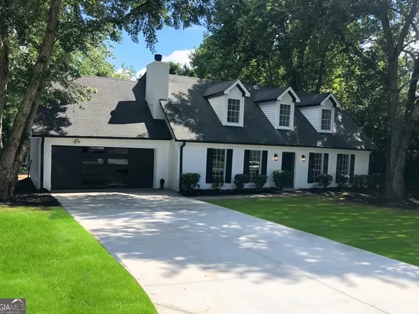 6823 Edmonton Ct, Lithonia, GA 30058