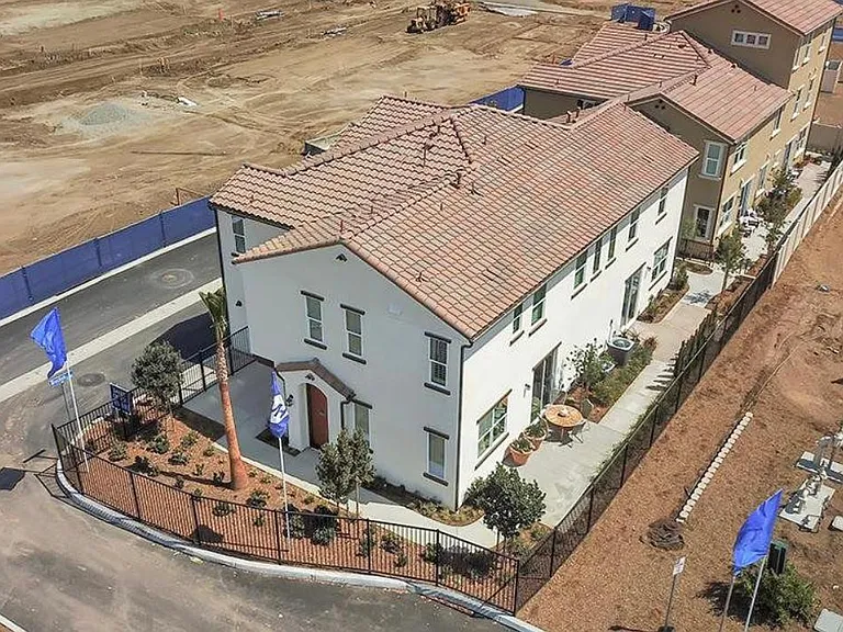 Bella Ln — Photo 3