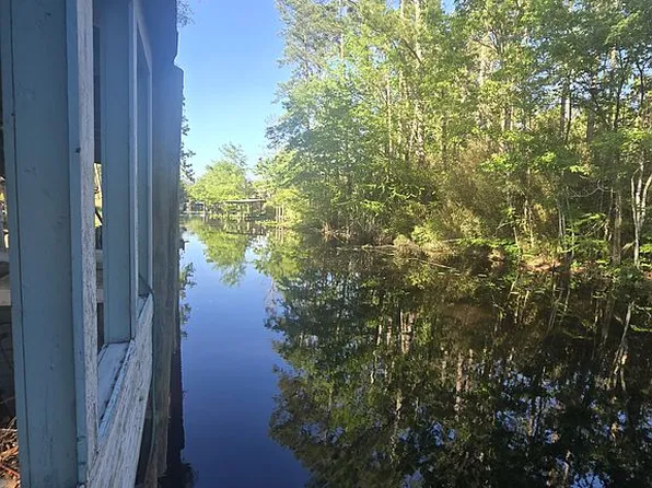 134 Waterway Ave, Satsuma, FL 32189