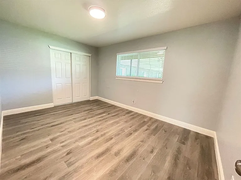 Courtside Apartments — Photo 8