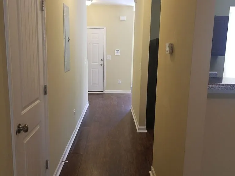 3008 Bonnes Dr — Photo 2