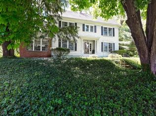 38 Edison Rd, Stewartsville, NJ 08886