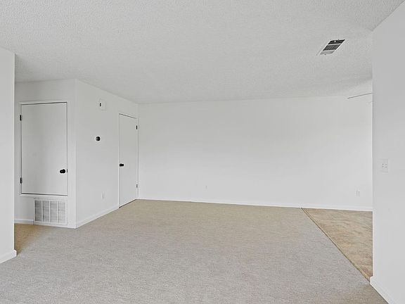 3rd image of 140 Captains Cove Drive