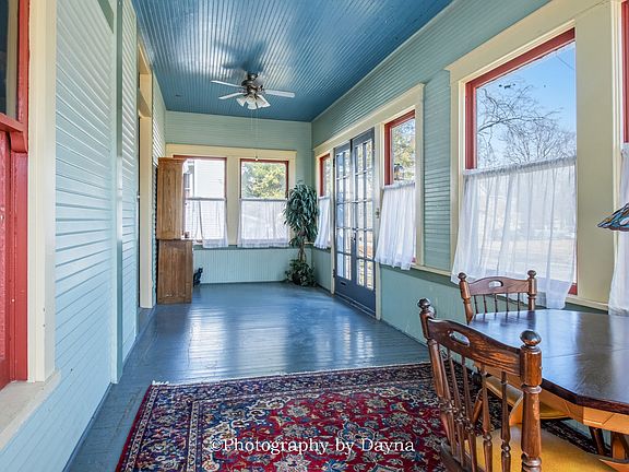 5th image of 203 N Maple St