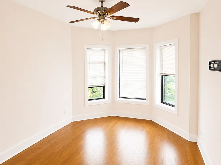 1439 E 66th Pl #3W — Photo 5