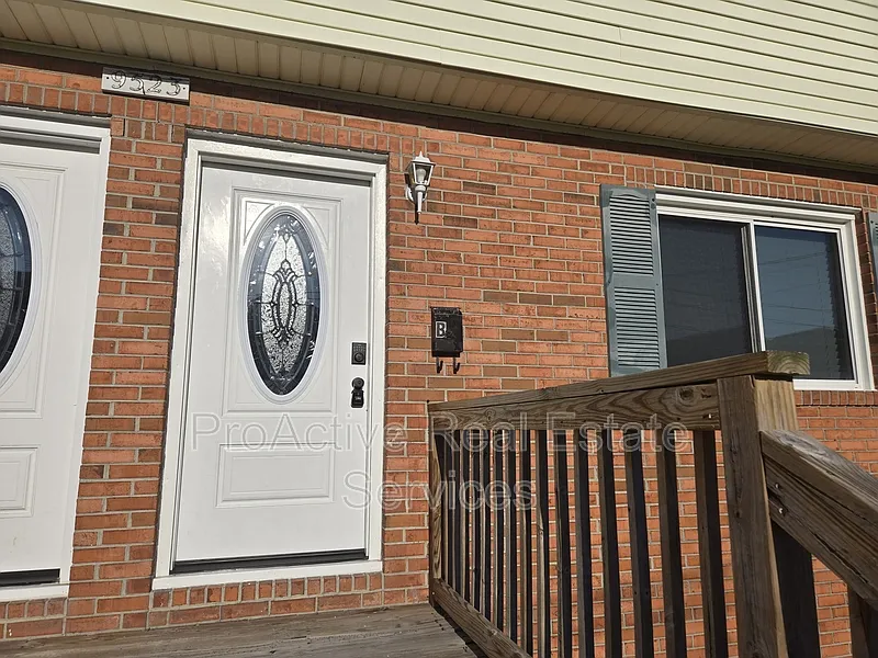 2 bed, 1.0 bath, 1148 sqft, $1,850 — Photo 2