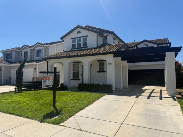 2220 Tahoe Timber Way, Riverbank, CA 95367