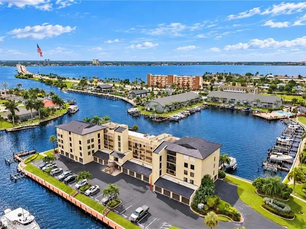 4647 SE 17th PL #202, CAPE CORAL, FL 33904