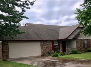 22531 Meadow St, Siloam Springs, AR 72761