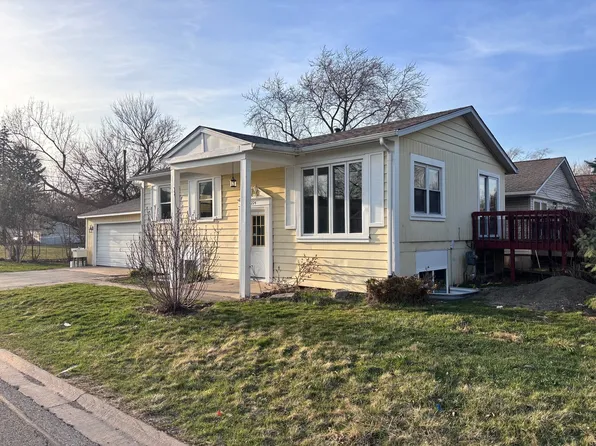 224 Heather Ter, Round Lake Beach, IL 60073