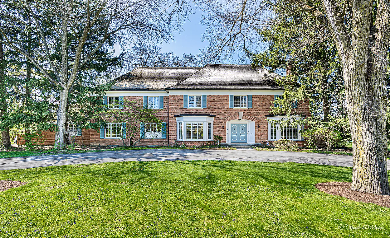 17 Longmeadow Rd photo 1