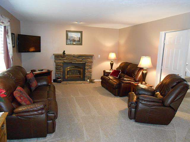 1st image of 387 Candlelight Dr