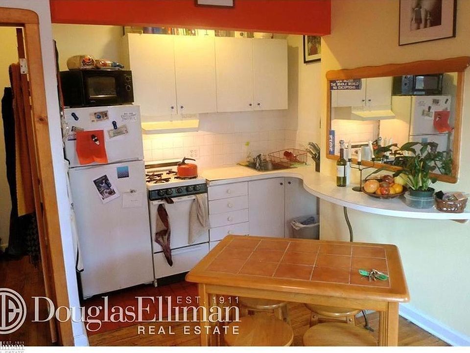 2nd image of 21 W 129th St APT 4A