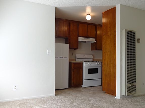 3rd image of 1603 W 224th St APT 15