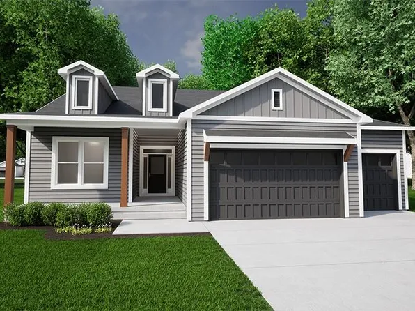 4532 SW Berkshire Dr, Lees Summit, MO 64083