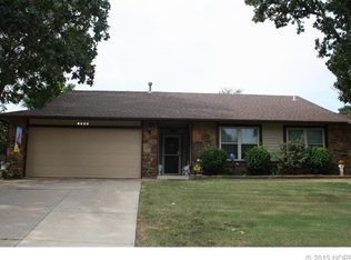 1290 Woodbriar Ln, Catoosa, OK 74015