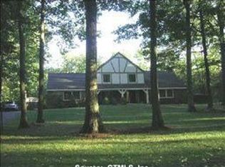 15 Old Farm Rd, Oxford, CT 06478