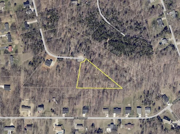 231 Kings Way Ct, Bedford, IN 47421