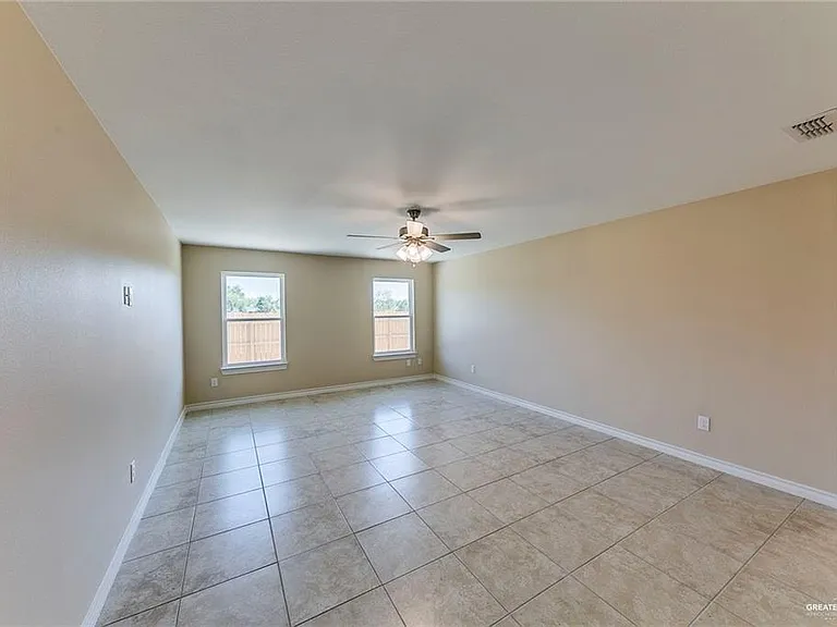 5201 Umar Ave — Photo 13