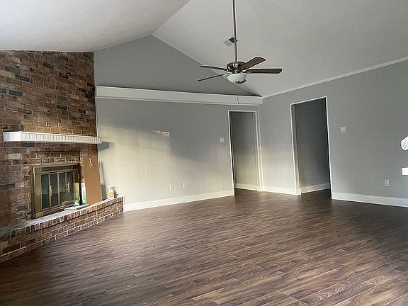 5th image of 714 Equinox St