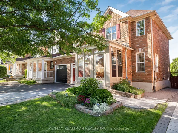 14 Pinoak St, Toronto, ON M1X 1W6