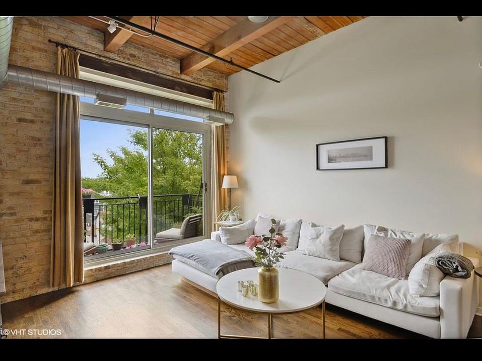 1st image of 1740 N Maplewood Ave APT 403