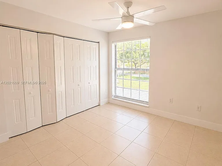 7160 Fairway Dr #J16 — Photo 8