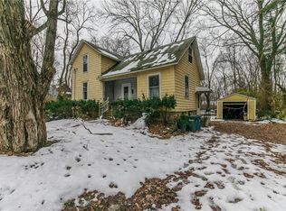 7886 Columbia Rd, Olmsted Falls, OH 44138