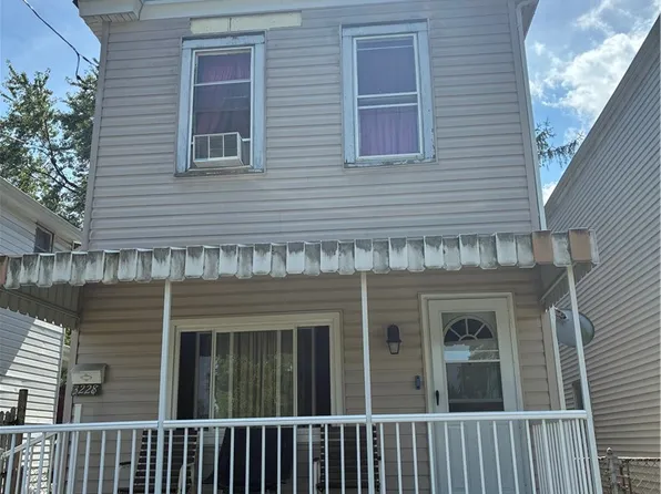 3228 West St, West Mifflin, PA 15122