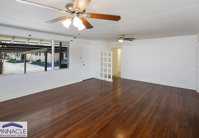 738 Menehune Ln — Photo 3