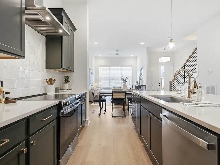 3963 Clifton Ave — Photo 4