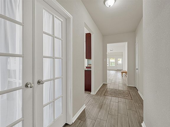 5th image of 14418 Darrah Dr