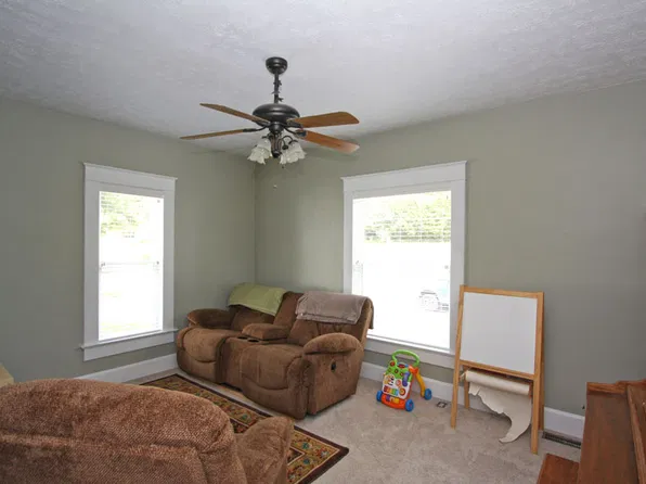 205 N Clinton St, Mount Vernon, OH 43050